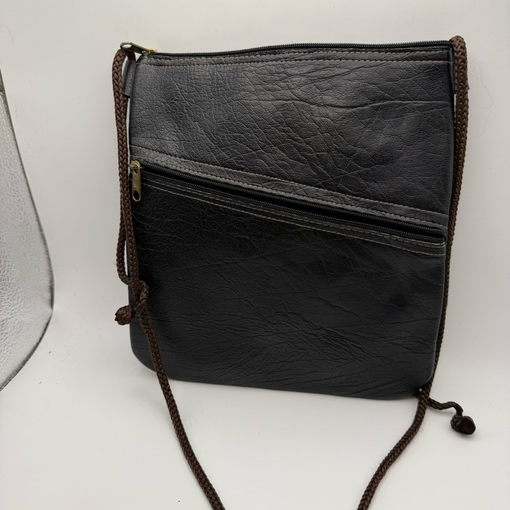 Vintage Leather And Hand Embroidered Passport Crossbody Purse 9x7.5 Inches Women - Picture 2 of 6
